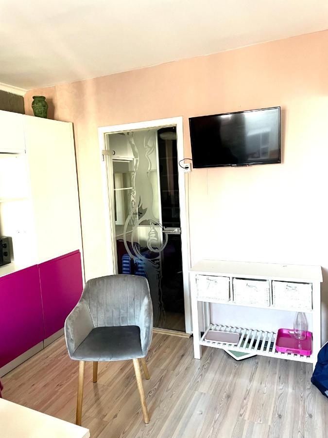 Apartmán Apartament Cu 3 Dormitoare Jolie.M Galaţi Exteriér fotografie